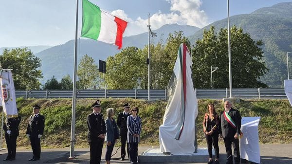 Stazzona ricorda il tenente colonnello Cattalini: piazza e monumento alla memoria