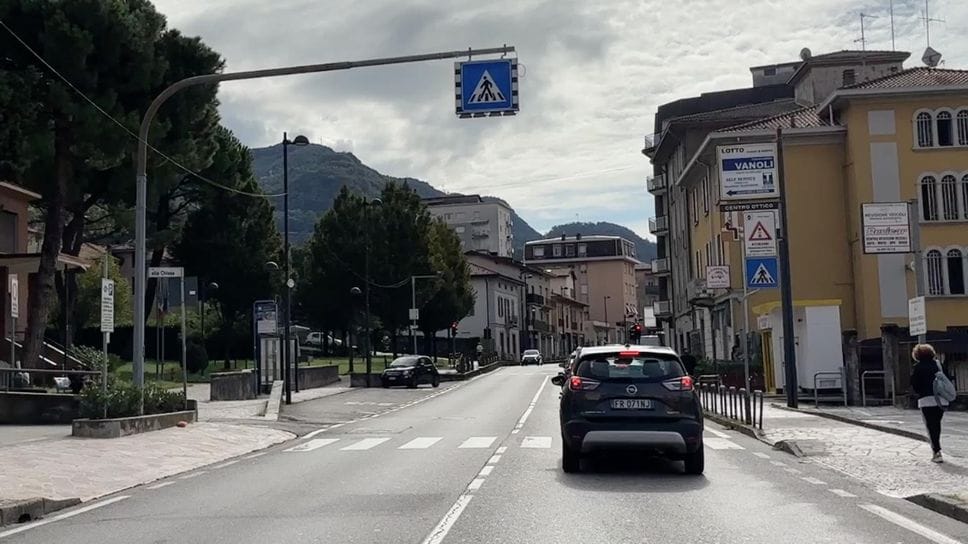 Calolzio: il Comune tira il freno sulla Ztl per i camion 