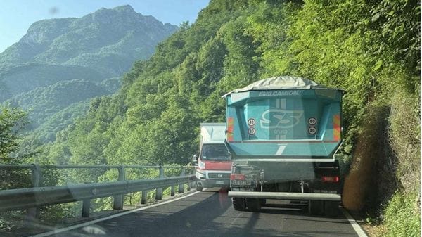 Oliveto: pronto il progetto di una pedonale a sbalzo della Lariana