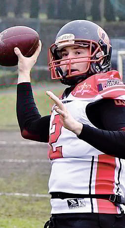 Il quarterback Dennis Oprea