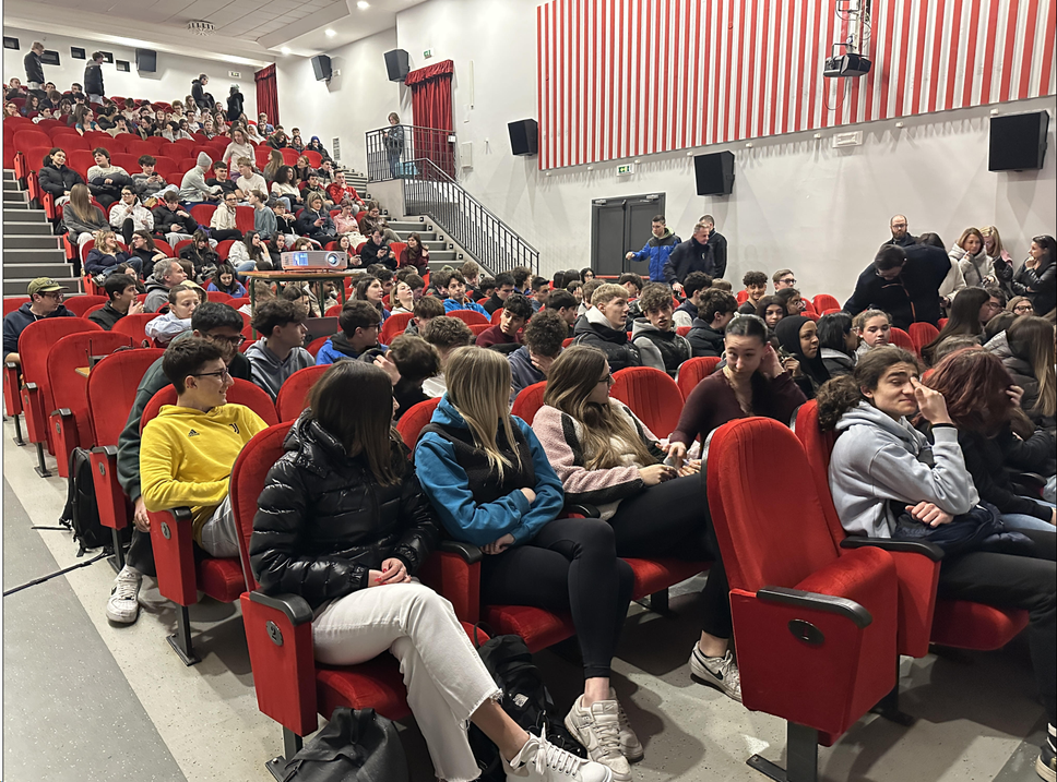 Mancini ha interagito con i ragazzi, toccando tanti temi