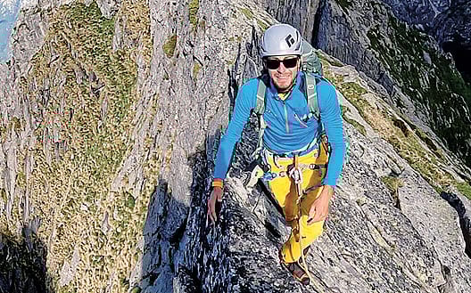 Erik Pettavino, il finanziere di 30 anni, travolto dalla valanga