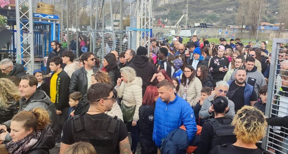 Lecco, folla al Luna Park per l’apertura