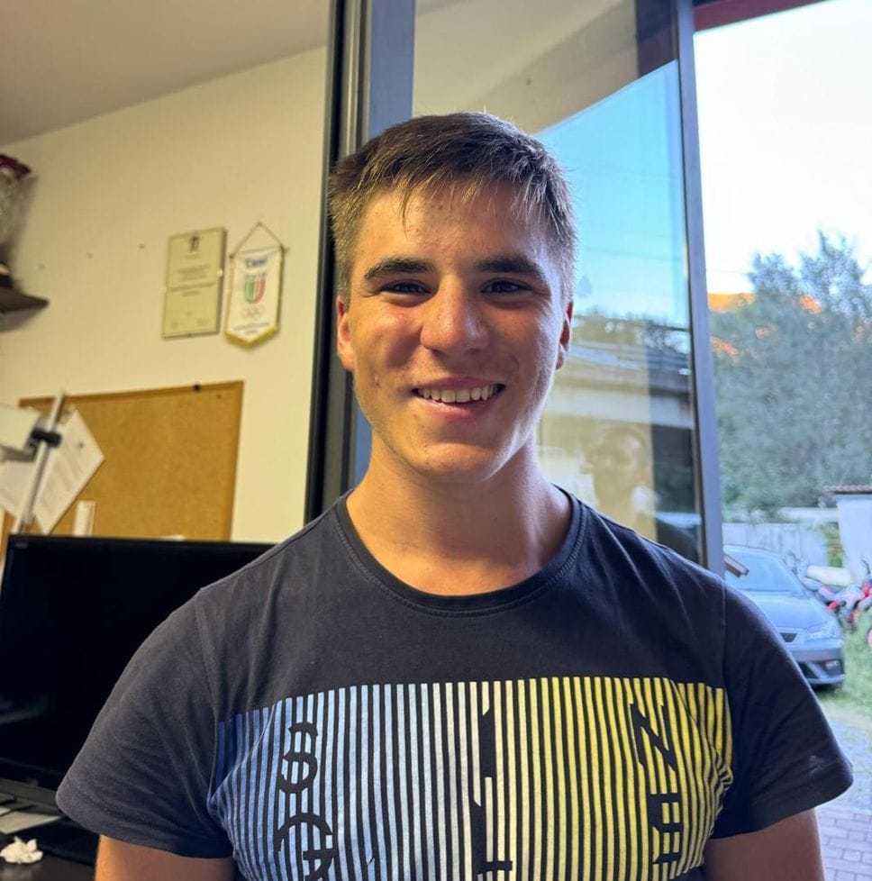 Morto in un incidente: «Non stava correndo»