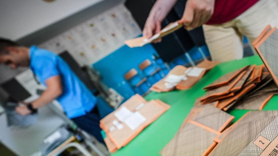 Referendum sulla giustizia, l’affluenza alle 12