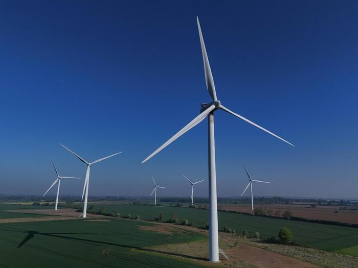 Ecco, 'l'Italia può sostituire il gnl del Qatar con le rinnovabili in un anno'