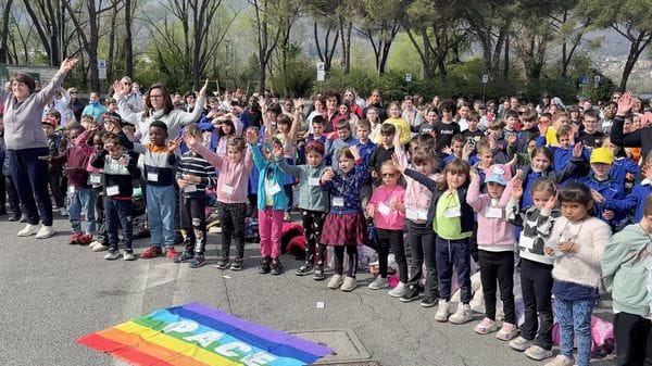 Calolziocorte, 700 bambini in marcia per la pace