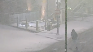 Valtellina, vento forte e neve: allerta meteo e disagi alla viabilità