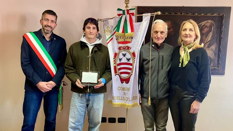 Mandello premia Federico Pelizzari, argento alle Paralimpiadi