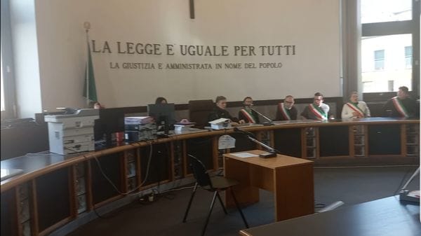 Aprica, il figlio accusato: «Non ho ucciso i miei genitori, tragedia immane»