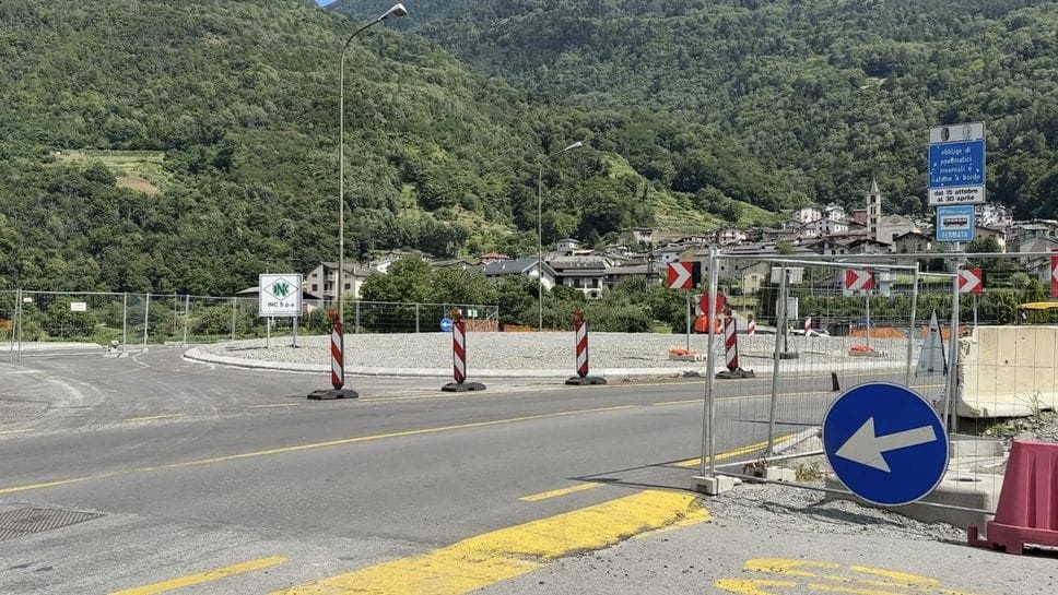 Tirano, variante chiusa per lavori