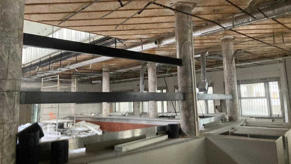 Lecco: partiti i lavori alla ex Deutsche Bank, riaperta dopo 14 anni. Le immagini