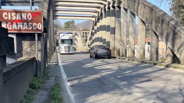 Ponte di Brivio: protesta congelata