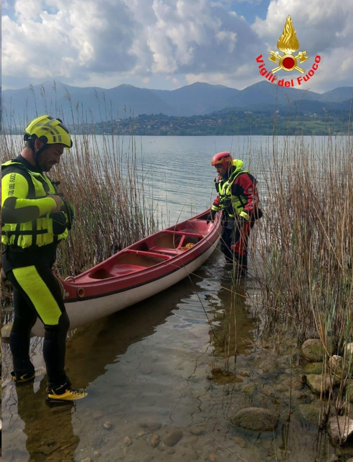 Bosisio Parini: il pedalò affonda, minorenne salvato dai vigili del fuoco