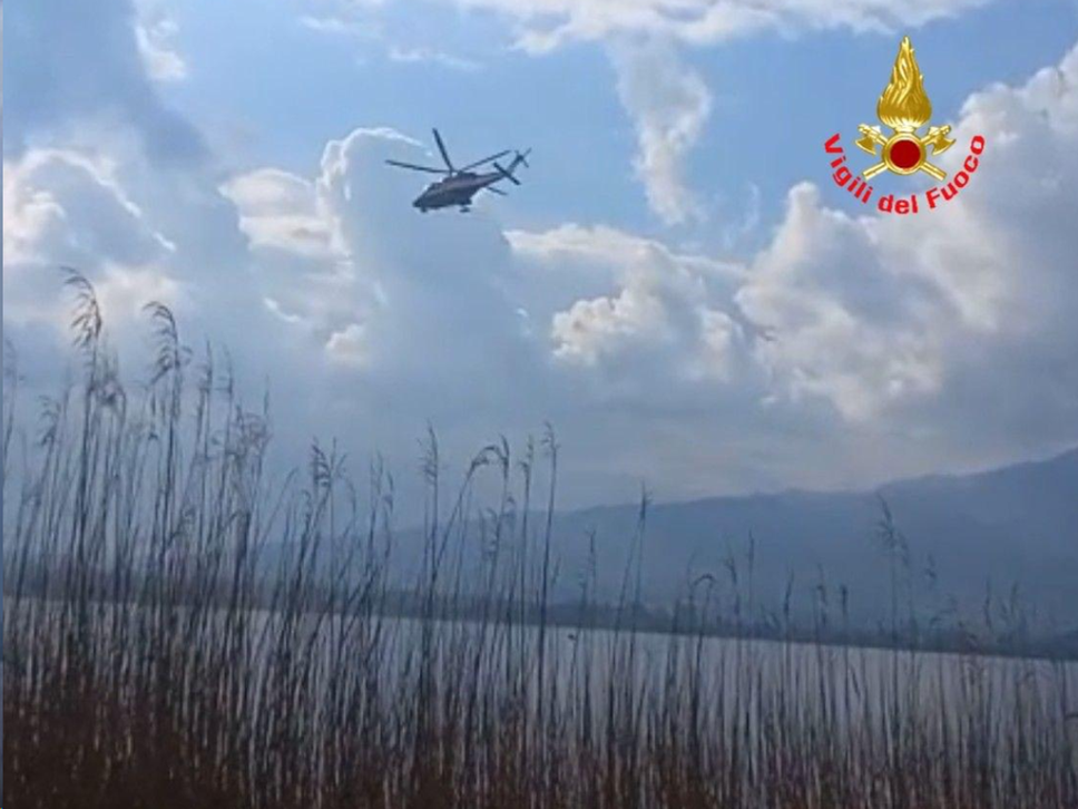 Bosisio Parini: il pedalò affonda, minorenne salvato dai vigili del fuoco