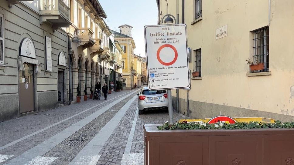 Merate: bar in centro chiusi dopo l’1.30