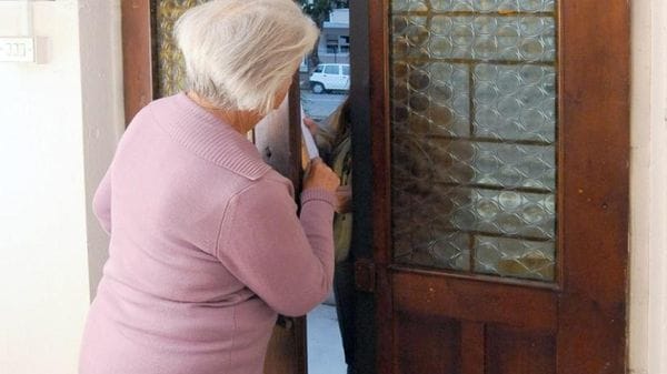 Oggiono: truffa un’88enne, preso napoletano