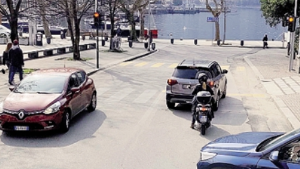 Lecco: si blocca il semaforo intelligente, in via Nava non scatta il verde