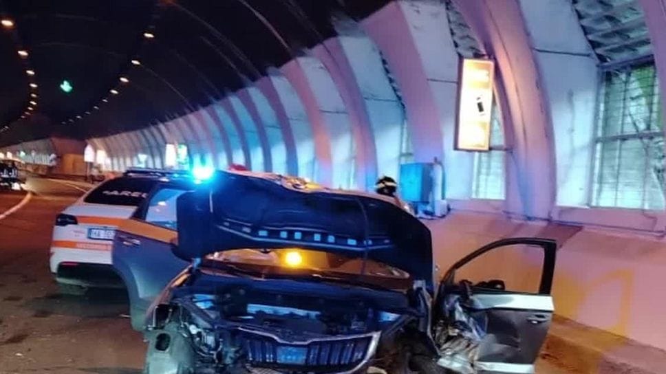 Scontro frontale in galleria a Valdisotto