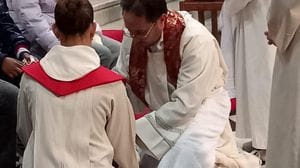 Lecco, la lavanda dei piedi in Basilica apre il triduo pasquale