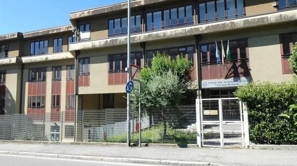 Scuole a Lecco: De Amicis pronta a giugno, il Bertacchi punta ai moduli