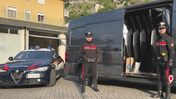 Furto da 250mila euro a Mantello, restano in carcere i due polacchi arrestati 