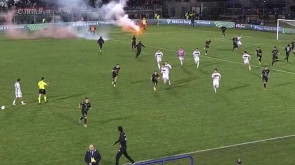 «Mai vista una cosa simile». Mister Alberto Colombo racconta il derby Foggia-Monopoli