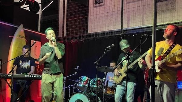 Molteno: i figli crescono e cinque papà tornano sul palco