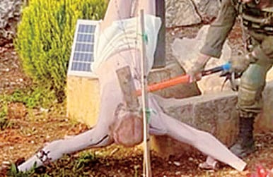 Quel cristo in libano indigna e interroga