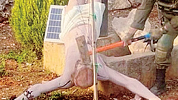 Quel cristo in libano indigna e interroga