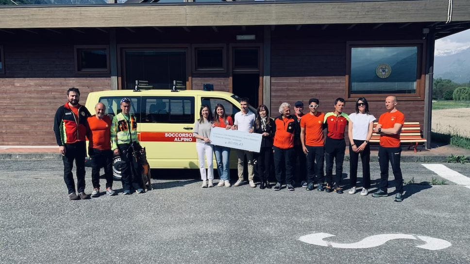 Sondrio, consegnati al Soccorso Alpino i fondi raccolti in memoria di Sebastiano Erba