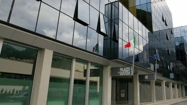 Tentato omicidio a Dolzago, convalidato l’arresto della 36enne 