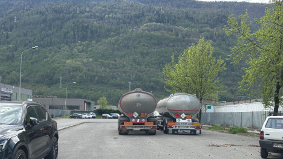 Tirano, parcheggi per i tir: dibattito in consiglio comunale