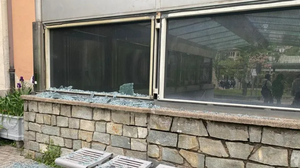 Vandali alla stazione di Chiavenna, identificati tre giovani