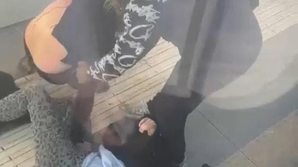 Lite in stazione a Oggiono degenera: donna accoltellata alla schiena