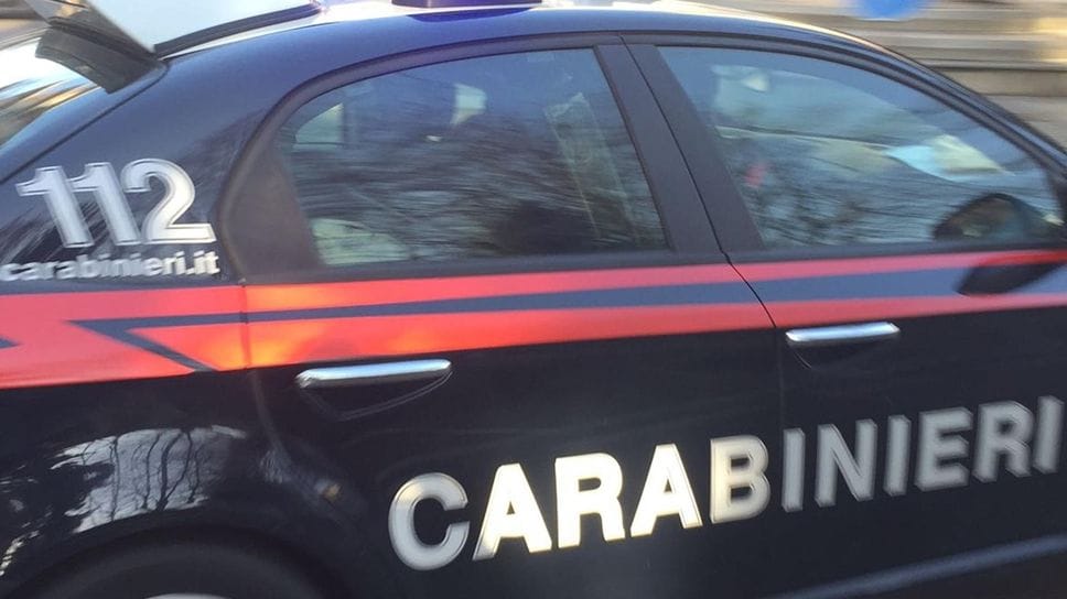 Calco, 18enne ferito gravemente con un coltello: scattano i soccorsi