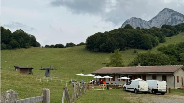 Furto allo Chalet Cainallo: dispensa svuotata alla vigilia di Pasqua