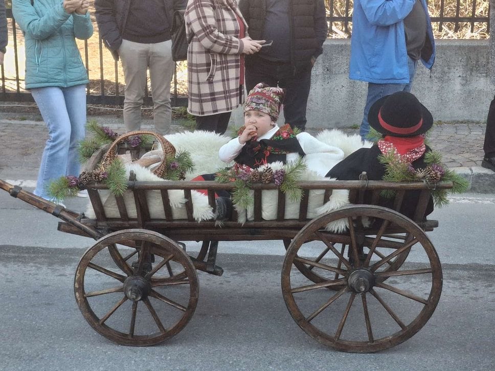 Pasqua a Bormio, ventidue Pasquali in gara: un rito secolare