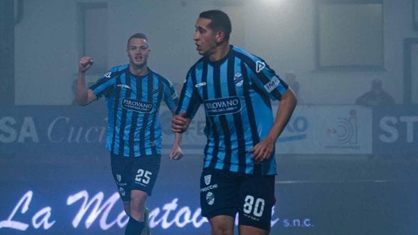Calcio, il Lecco pareggia in casa della Pianese