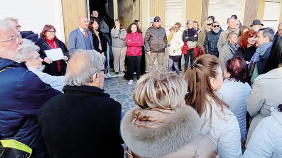 Lecco: alla Malpensata stalli blu anche per i residenti, critiche da destra