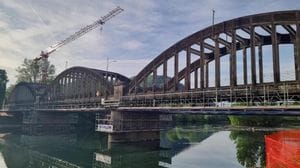 Traffico dopo la chiusura di Brivio. Il Comitato: «Sì al nuovo ponte, ma a sud»
