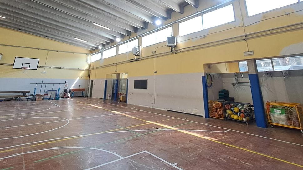 Monticello, palestra dell’istituto Greppi: relamping con tecnologia led