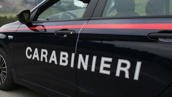 «Braccianti ridotti in schiavitù moderna»: 12 arresti, blitz dei Carabinieri anche nel Lecchese