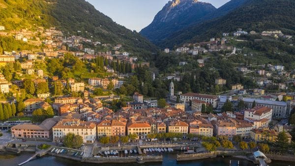 Bellano, il Tribunale: «Lecito criticare il sindaco»