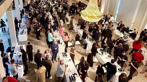 Il vino valtellinese conquista Toronto: export in crescita 