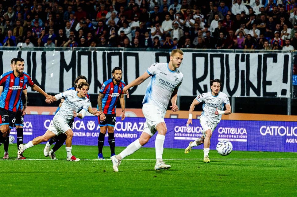 Lecco, cuore e orgoglio al Massimino: 3-3 col Catania, ma i playoff sfumano tra applausi e rimpianti