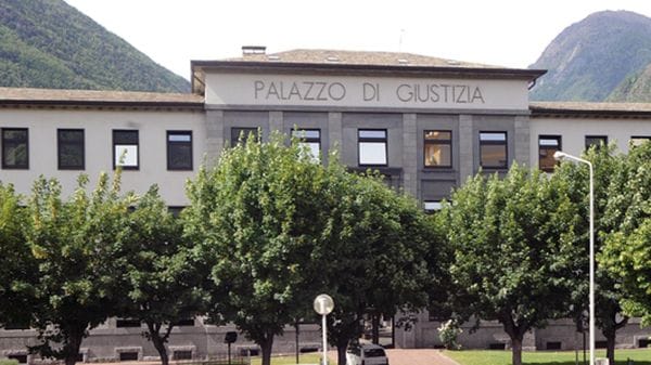 Sondrio, sospesa una funzionaria del Tribunale per assenteismo