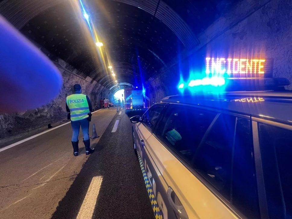 Incidente sulla A7: la vittima è Davide Manelli