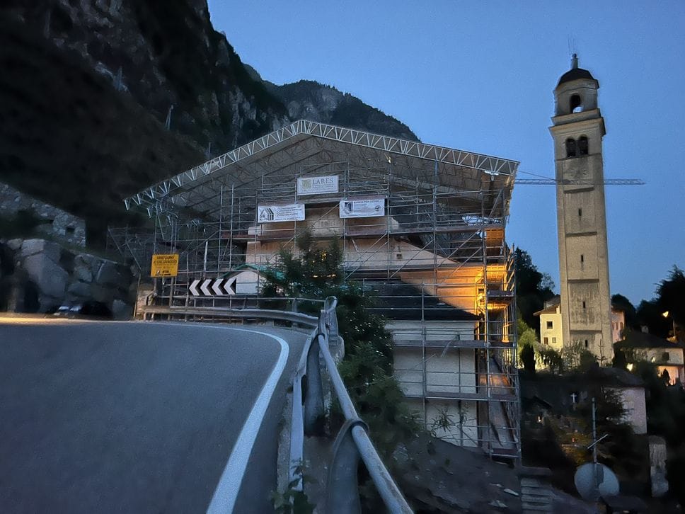 Un rosario per ricordare la frana al Gallivaggio