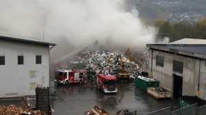 Incendio Secam di Cedrasco, due condanne e un’assoluzione